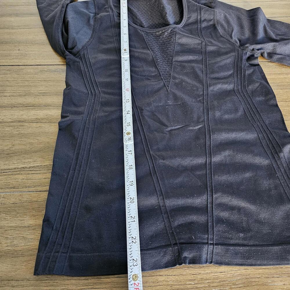 Fabletics Arta Compression Seamless Back  Long Sleeve Top Women's Sz Unknown - Picture 6 of 10